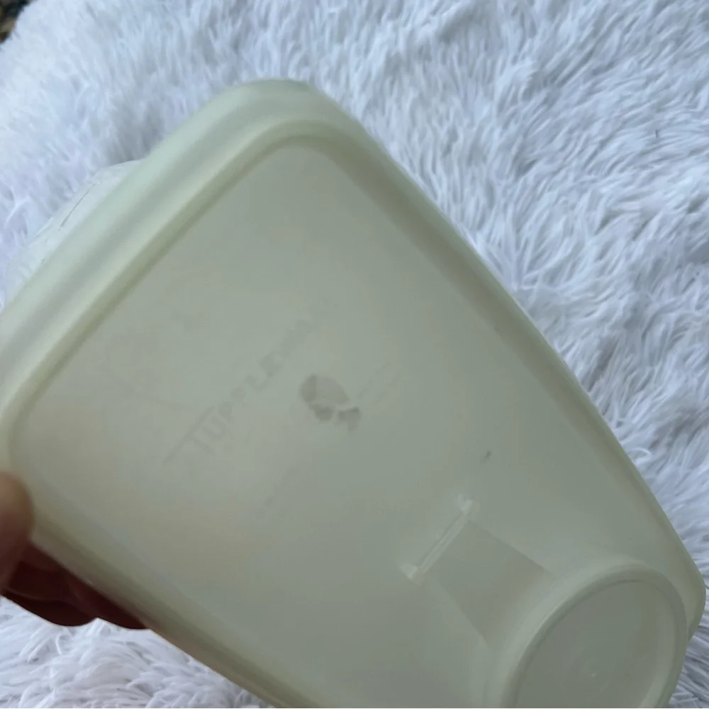 🩶5/$30 Vintage Tupperware Cereal Keeper Storage Container with Spout, Cap, Lid